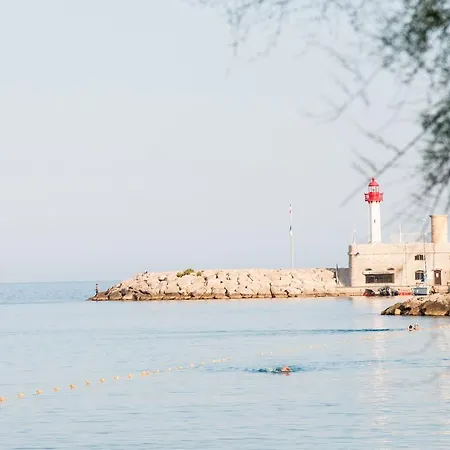 De La Plage Beach Apartment *